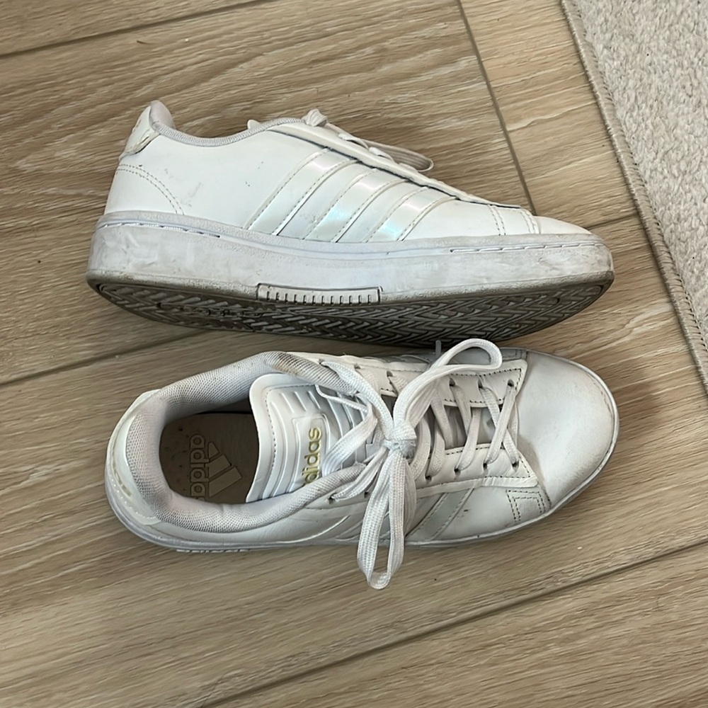 Adidas superstar white shoes